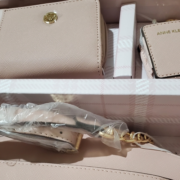 Anne Klein Gift Set Zip Top Crossbody, Curved Zip Wallet, Hand Sanitizer Holder - Picture 8 of 8